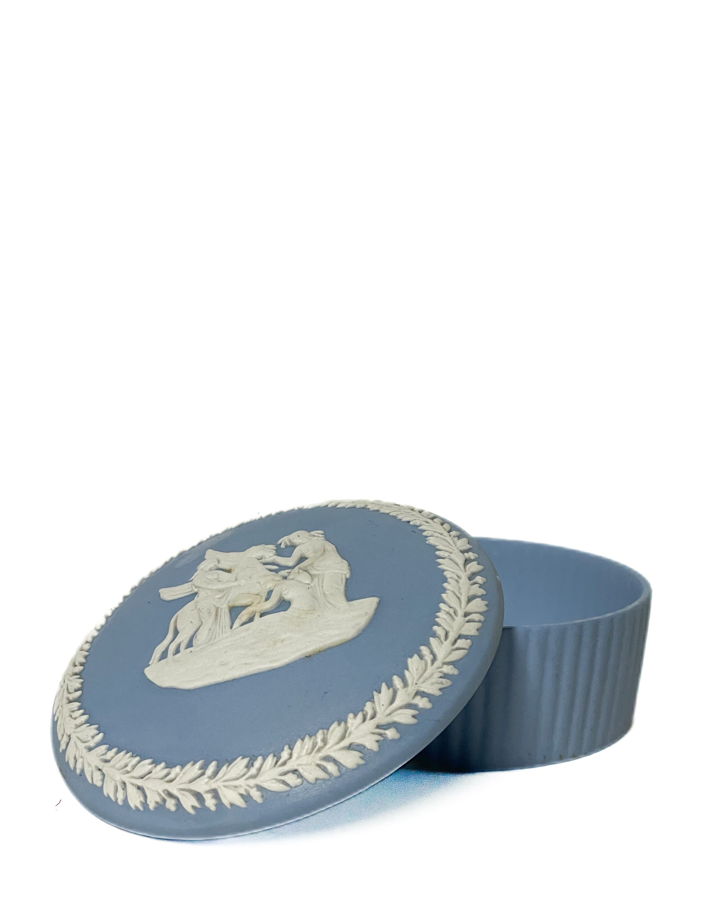 Wegwood Jasperware Doosje Blauw met Wit